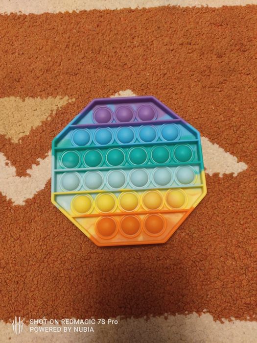 Продам игрушки антистресс