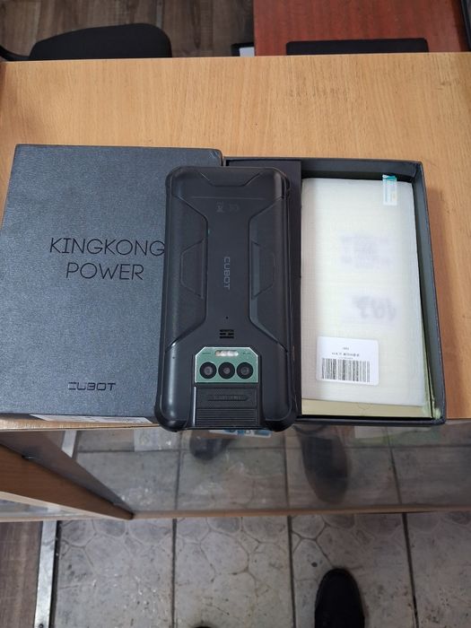 Телефон  противо ударный