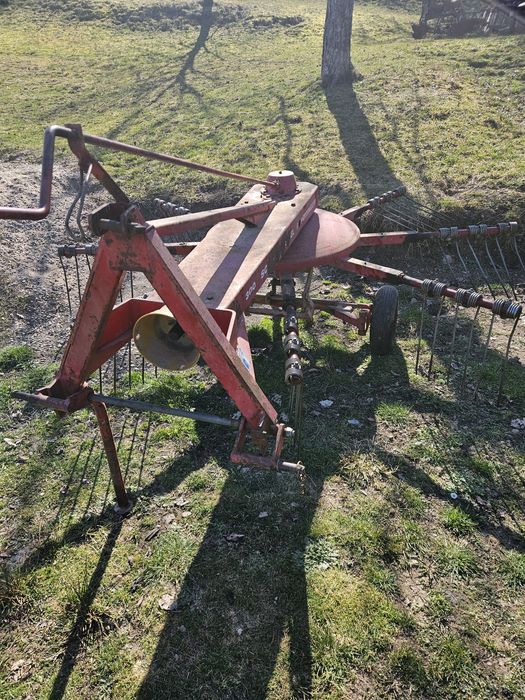 Vând greblă tip păianjen