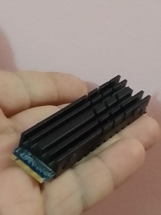 M2 NVME SSD 1TB Baracuda cu radiator ca nou