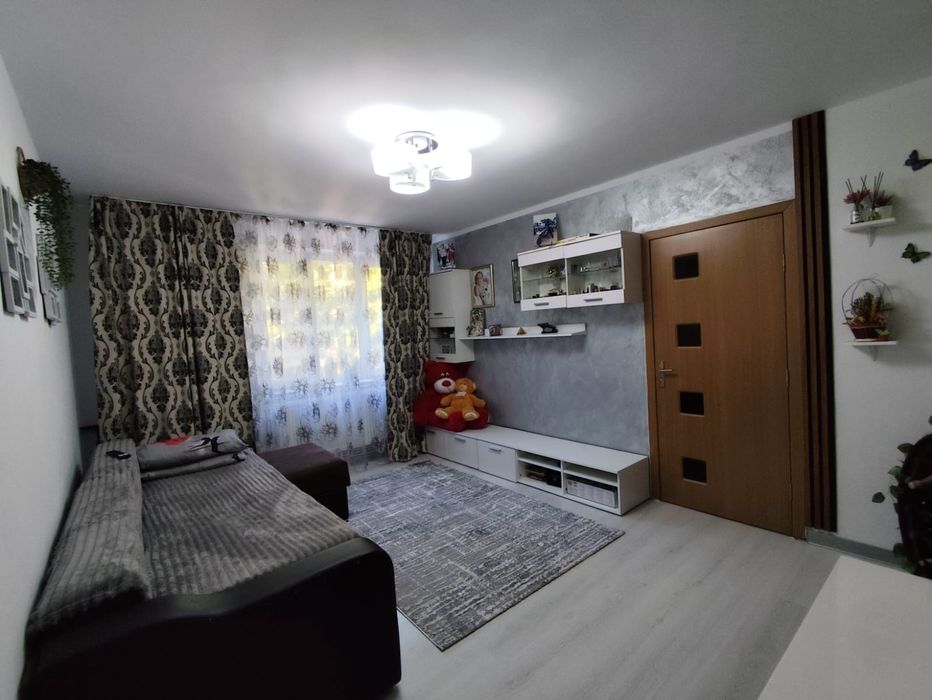 Vând apartament 2 camere