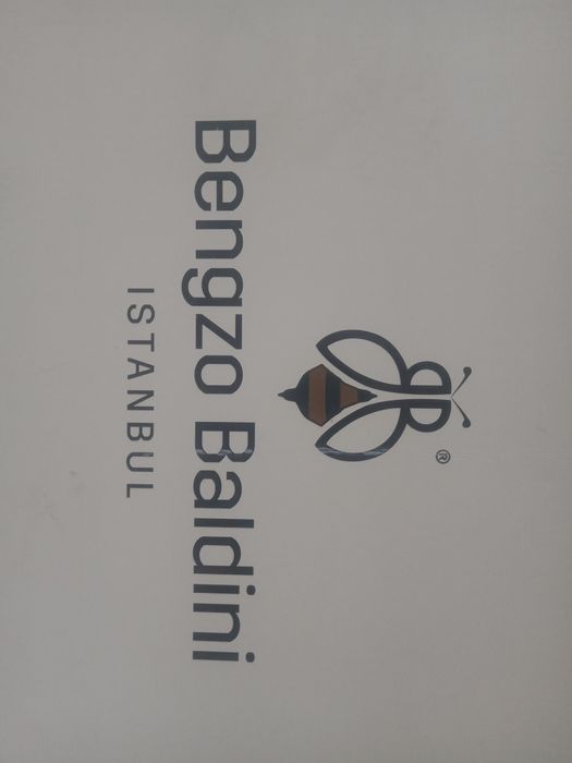 Кроссовки новые из Турции