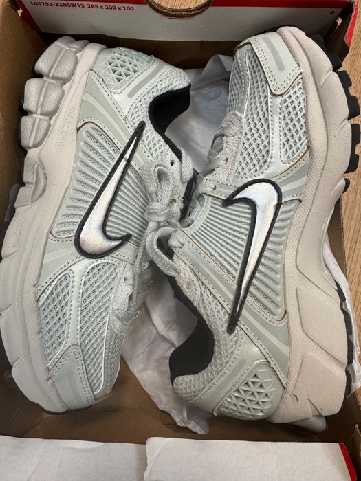 Маратонки Nike zoom vomero 5