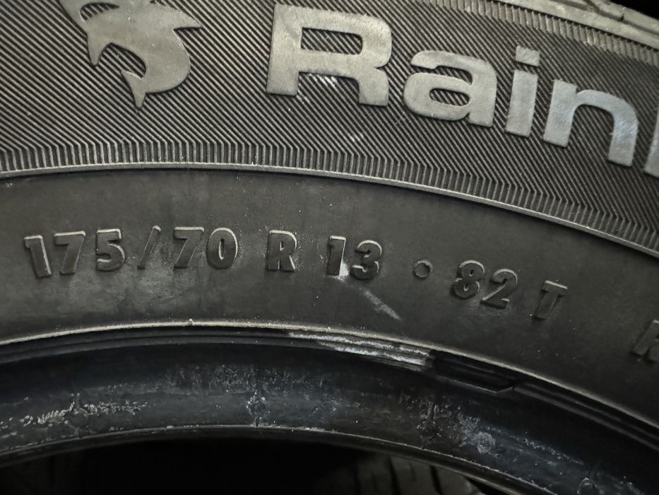 Автомобилни гуми 175 70 13 Uniroyal