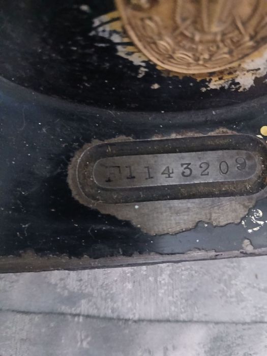 Швейная машинка singer