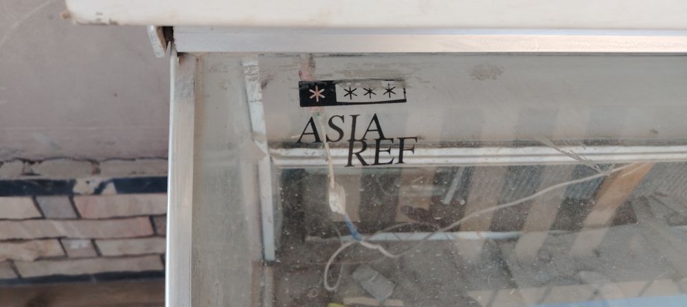 Ветрина холодильник