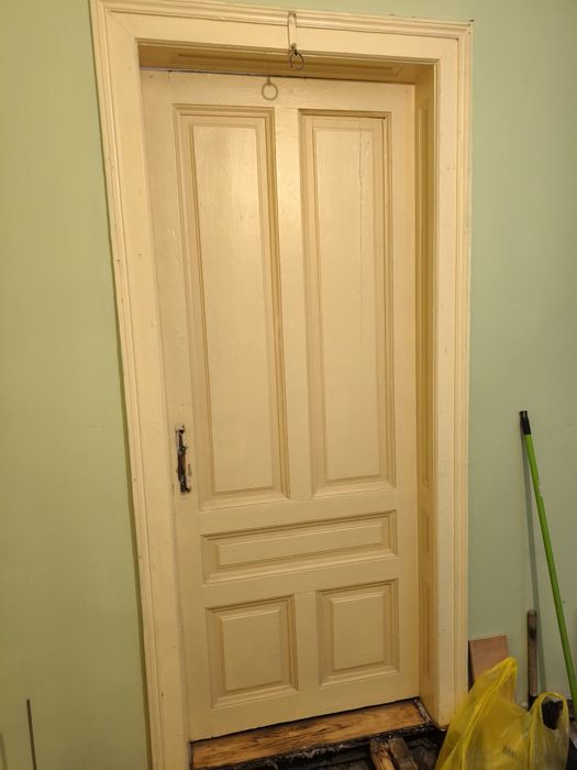 Стари Масивни Дървени Врати - 230/90см,20лв,4 комплекта