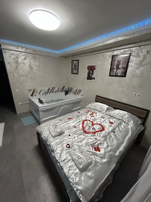 Love Room regim hotelier cu jacuzzi