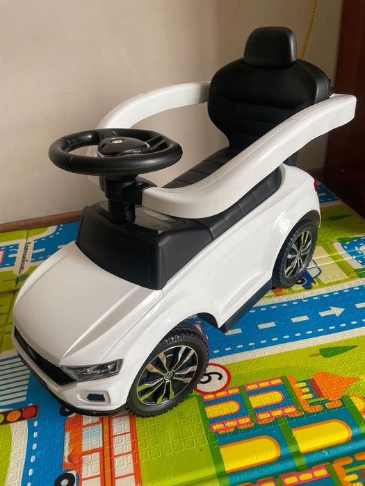 Детская машинка.