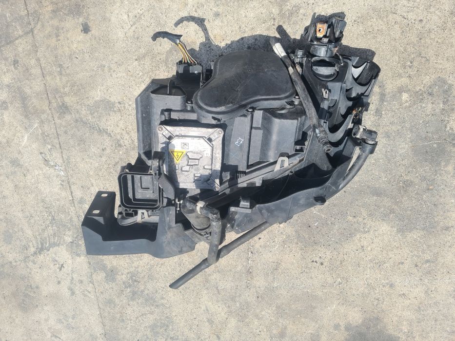 Far dreapta bmw e92 e93 nfl xenon