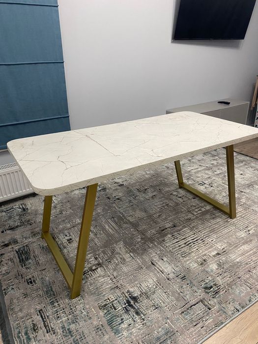 Стол калссический