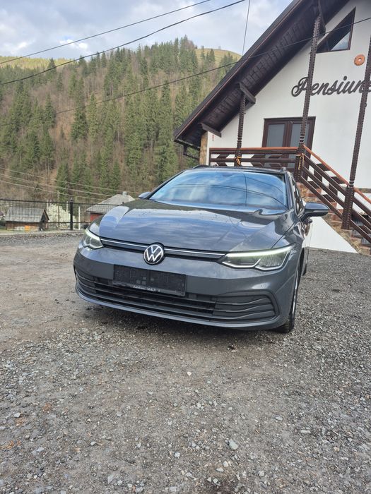 Vând Volkswagen Golf 8 Variant