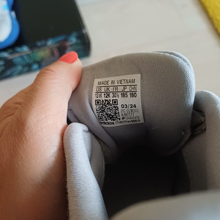 Adidasi Adidas marimea 30