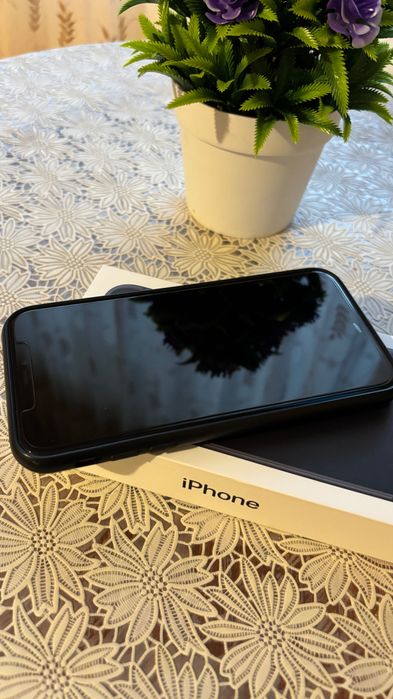 iPHONE 11 в Добро състояние