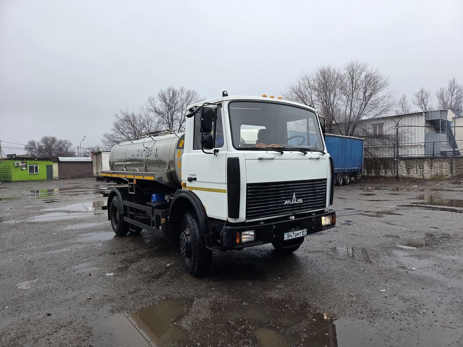 Услуги водавоз 10 куб.  8 куб