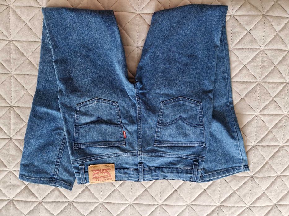 Дънки Levi Strauss и Reserved , размер 30