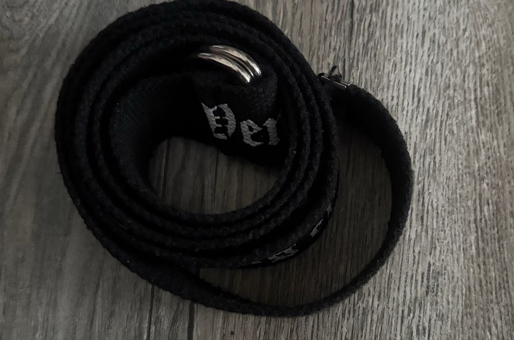 Черен дълъг колан