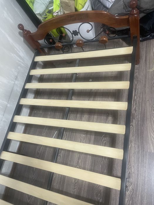 Односпальная кровать