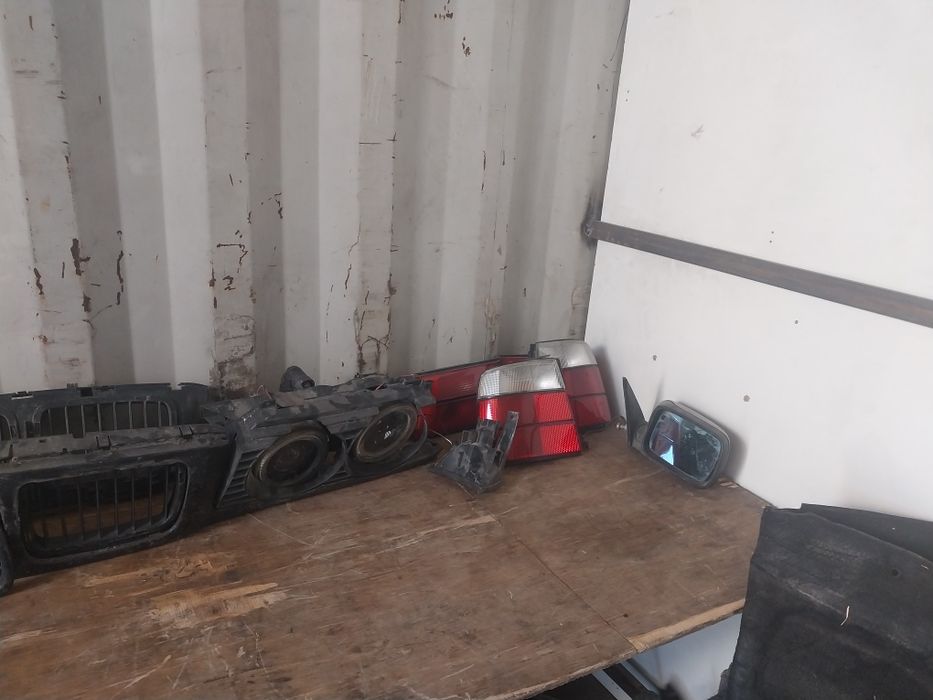 Срочно продам запчасти на бмв