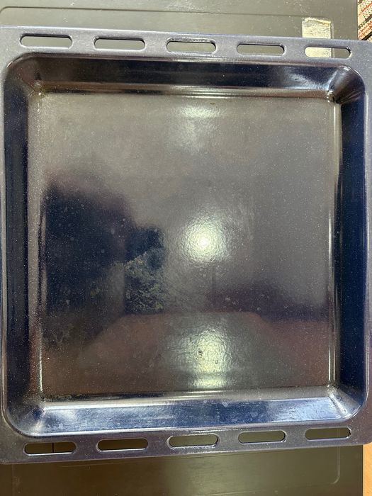 Продаю духовку artel