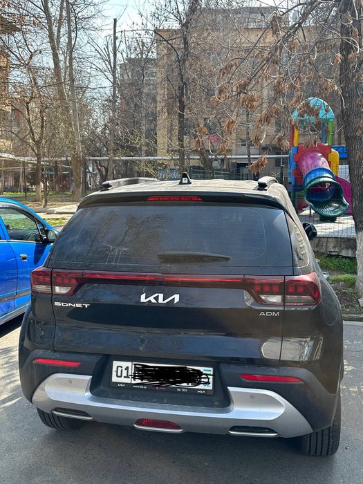 Kia Sonet Full AT