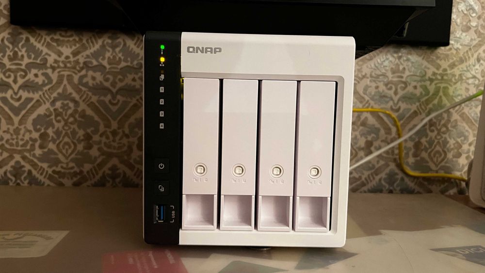 NAS QNAP TS-433, 4 bay, 4GB RAM