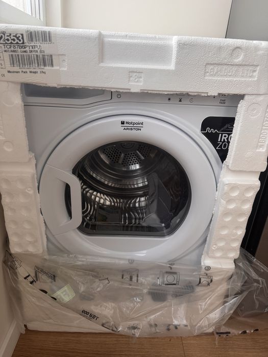 Vand uscator de rufe Ariston nou