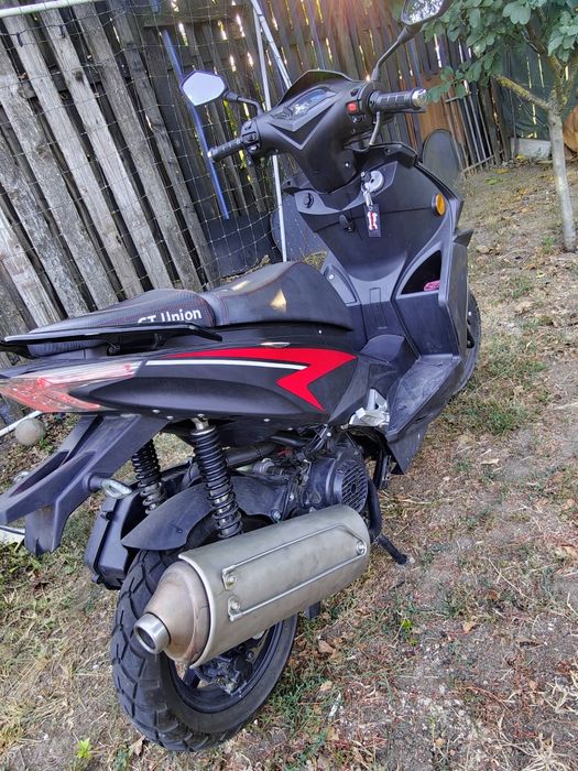 Scuter 125  GT Union Streak