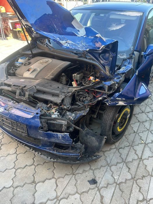 Vând Volkswagen Golf 5, an fabricație 2005