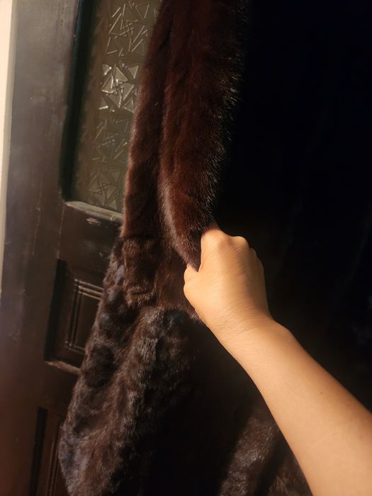 Норковая шуба продается срочно дешево