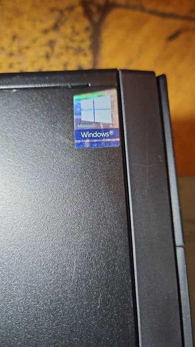 Fujitsu W570 Xeon E3-1230v6, 8Gb DDR4, Quadro 600, 128 SSD, 1TB hdd