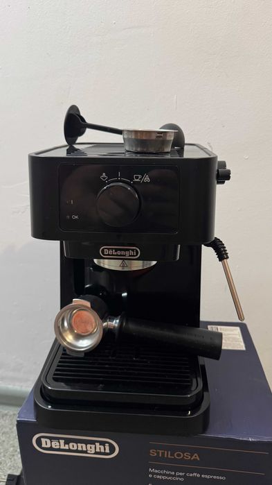 Espressor manual DeLonghi Stilosa + Râșniță Victronic - aproape noi