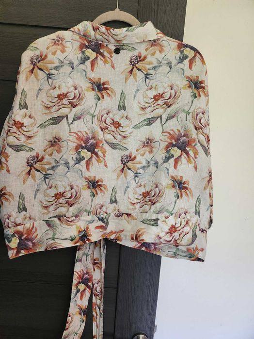 Vand bluza de dama BSB din in stare impecabila