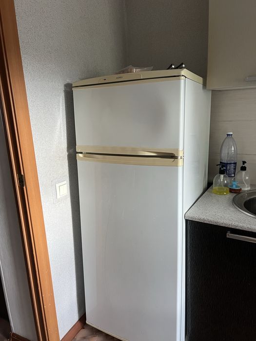 Продам холодильник