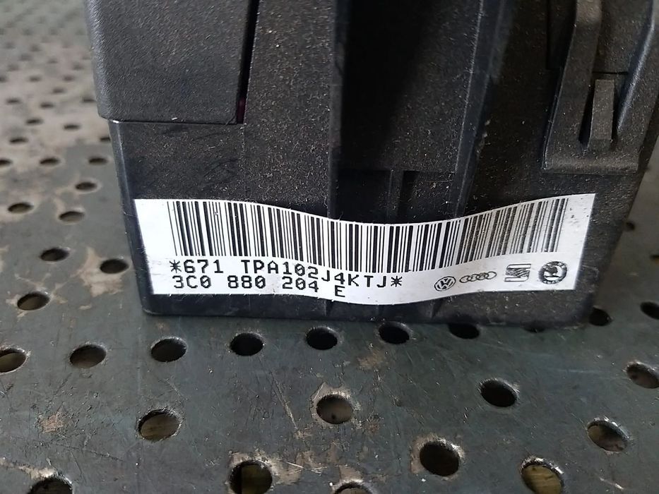 Panou sigurante 2.0 tdi vw passat b6 3c 3c0880204e