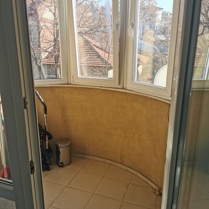 Дава се под наем Двустаен апартамент в Благоевград, Вароша - 60 кв.м за 306 € - Снимка #4