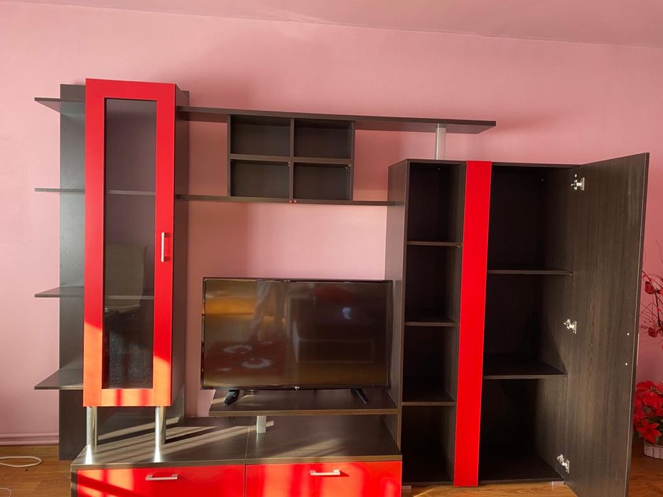 Mobila sufragerie rosie cu negru