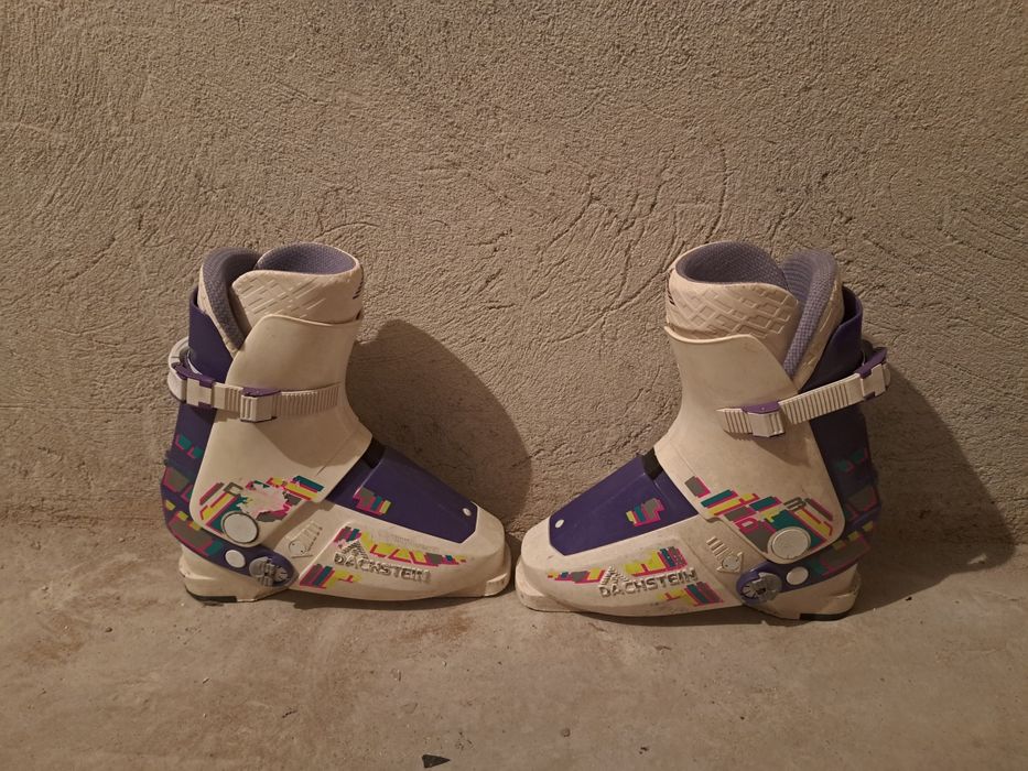 Ски обувки     .