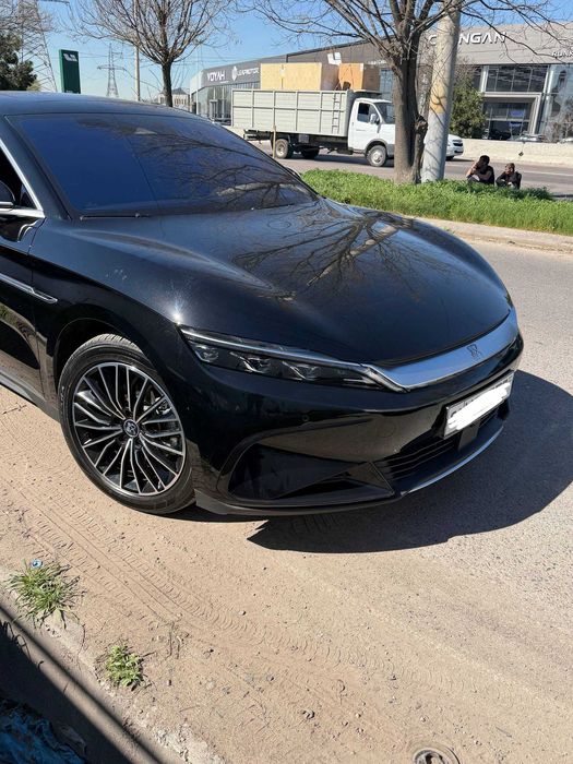 BYD Han 2025 — 2