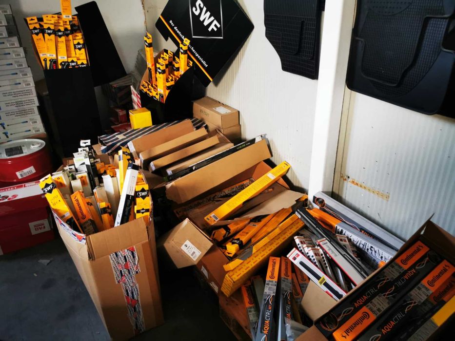 Lot marfa piese și accesorii auto noi lichidare stoc en-gro scule