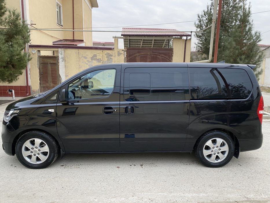 Hyundai Grand Stareks