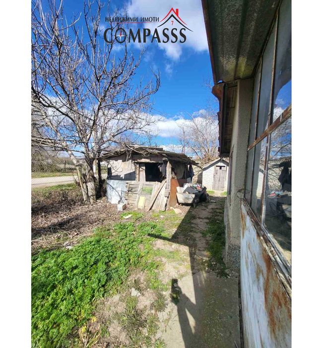 с. Пчелино, Обл. Добрич, къща с дворно място – 25000евро!