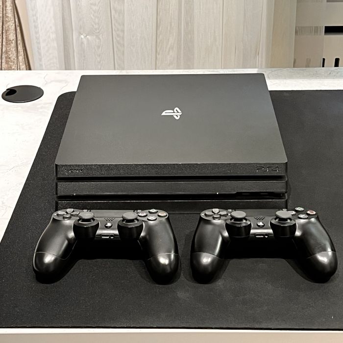PlayStation 4 Pro (1 tb)
