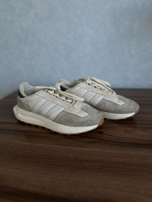 Продам кроссовки