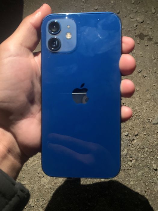 Продам iphone 12 в отличном состоянии