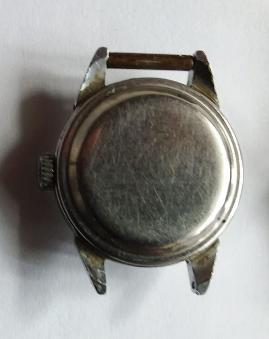 Продаются часы на запчасти