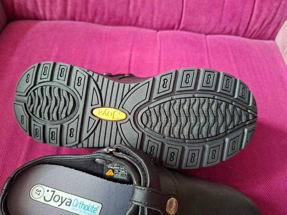 Saboti piele JOYA IQ SR Black slip resistant marimea 37 zero km