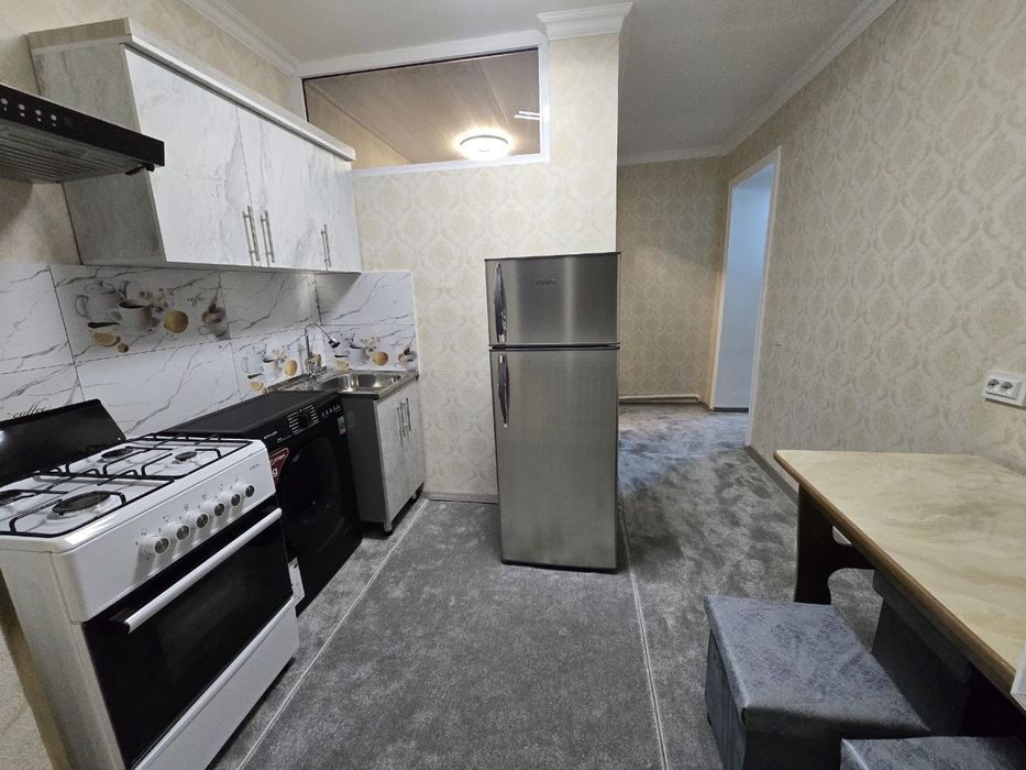 Срочно продаётся 2 комната на 1 этаже Поворот Зафар ресторан