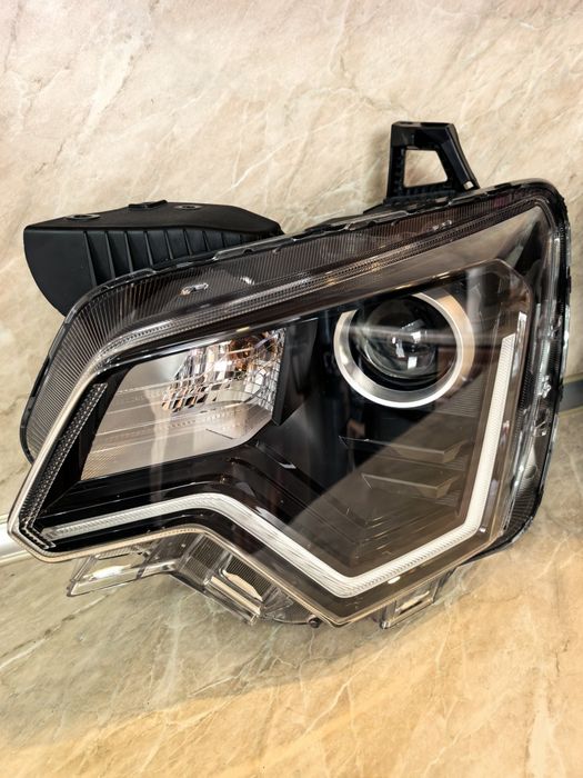 Преден ляв фар за Киа Ниро 2