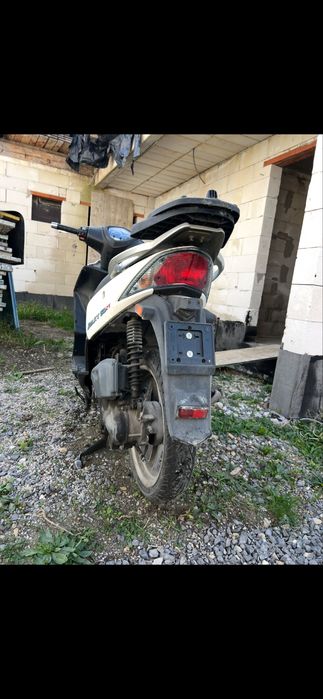 De vanzare scutere aduse din italia accept si variante .